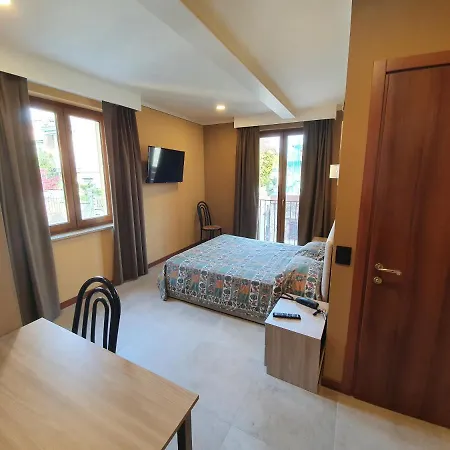 Azalea & Domo 5 Apartament *